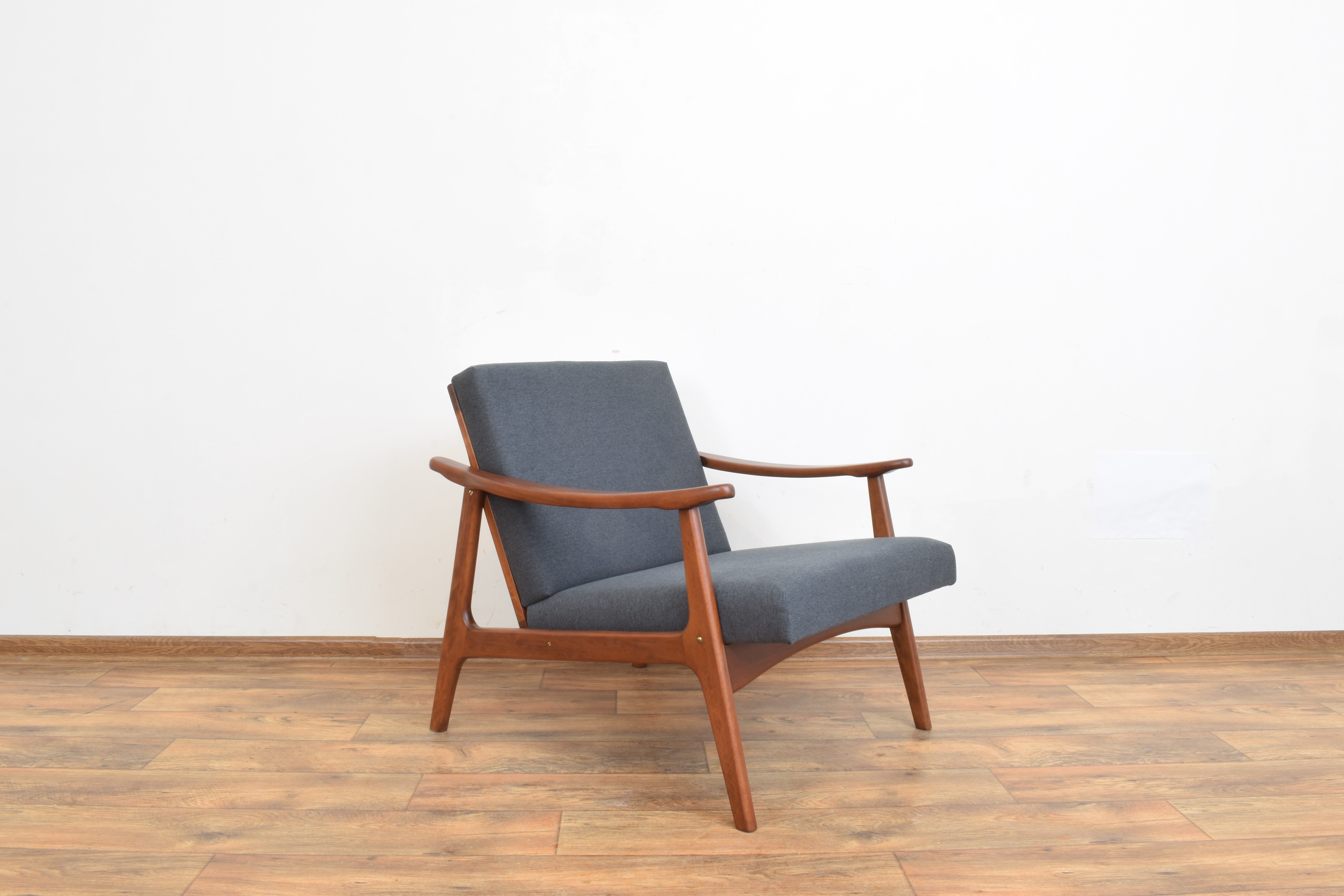 Polish Lounge Chairs, Set of 2.