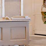 White stained & jute screen