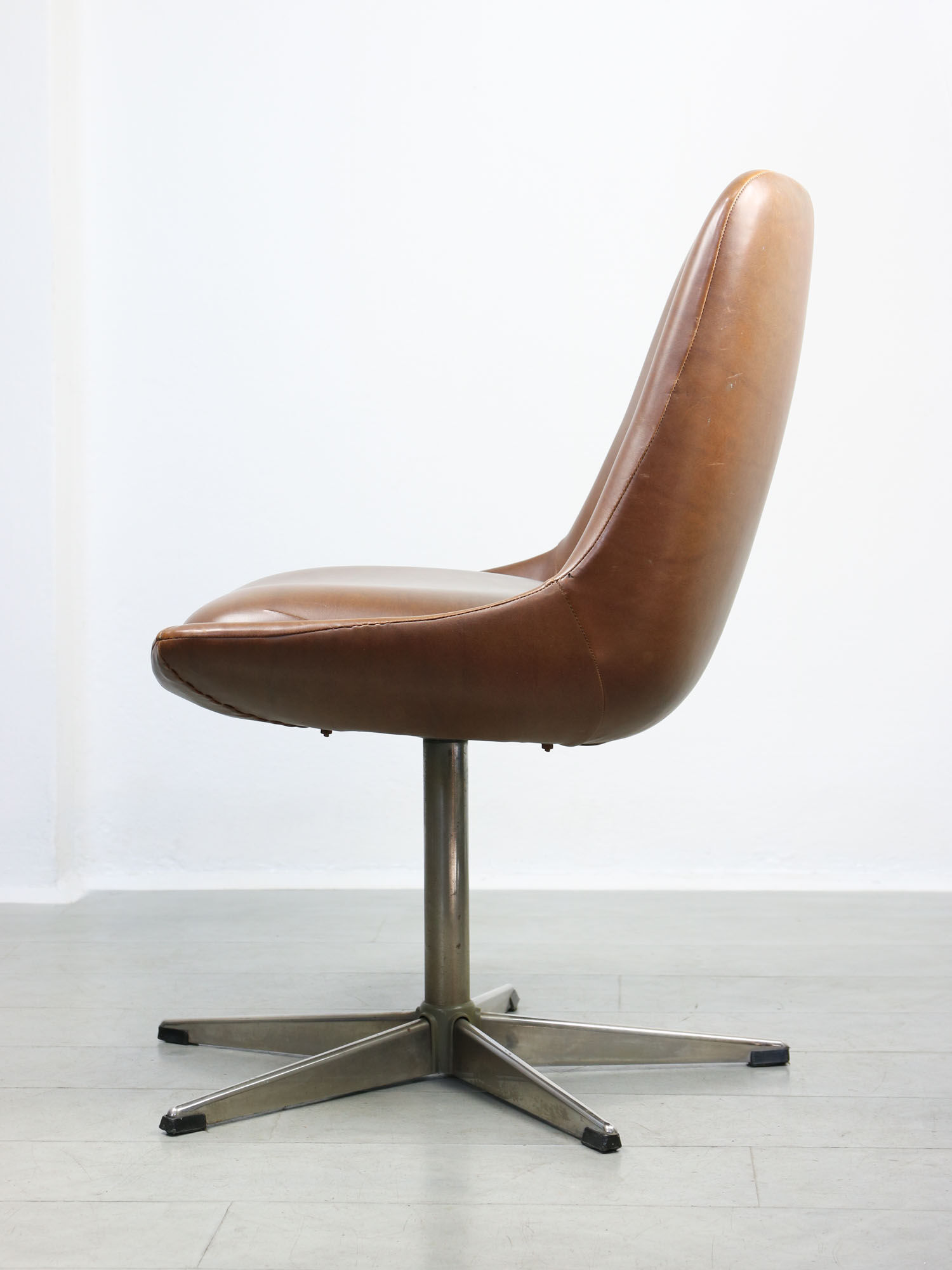 Mid-century Brown Leatherette Swivel Chair from Stol
