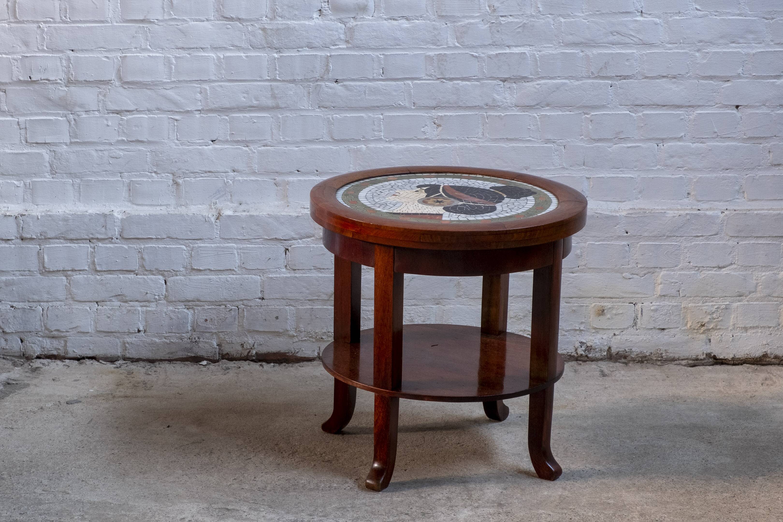Table d'appoint Art Déco danoise des années 1930 en acajou cubain et carreaux en mosaïque