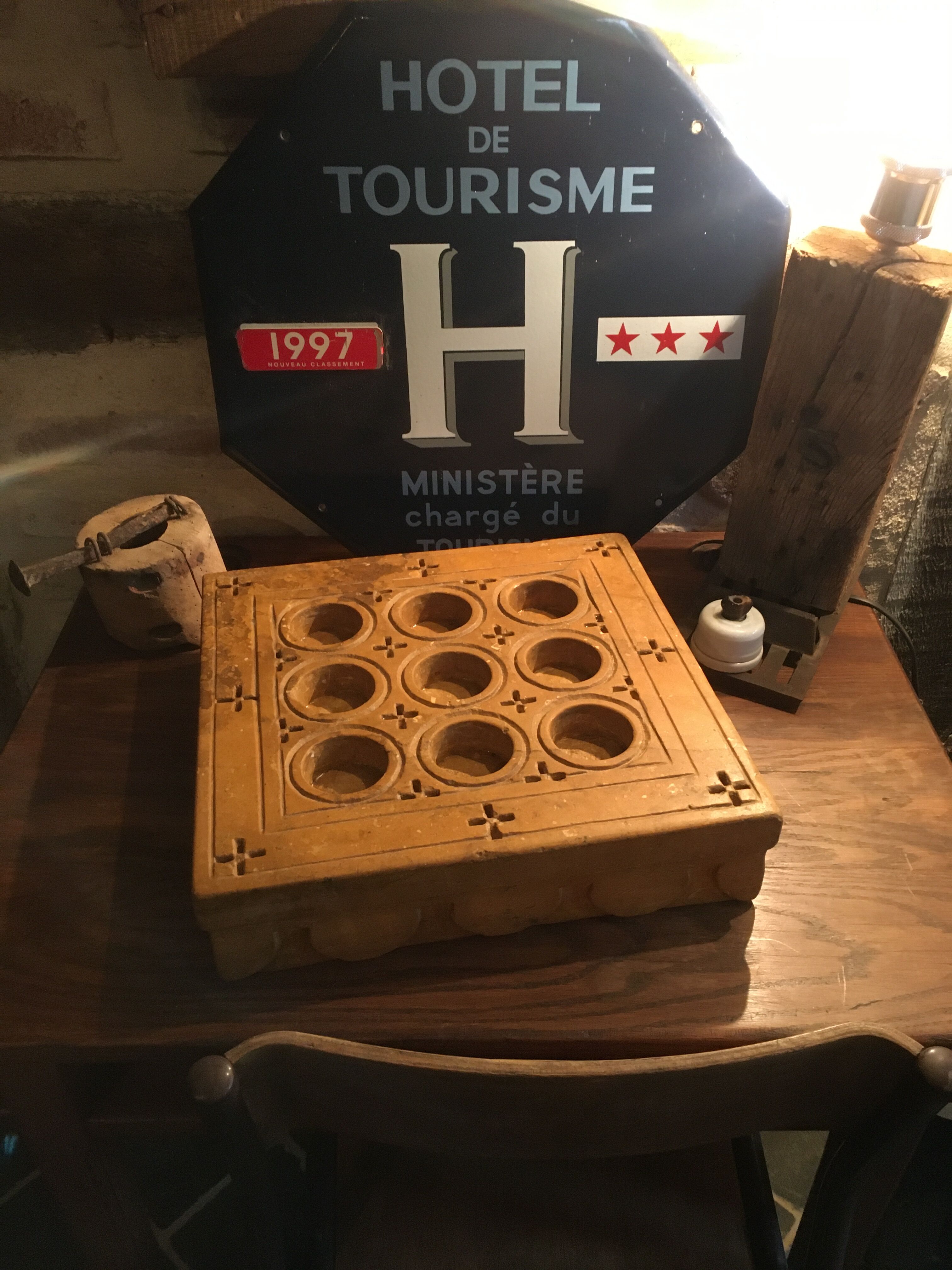 Carved candle holder "Pierre de Jaisalmer"