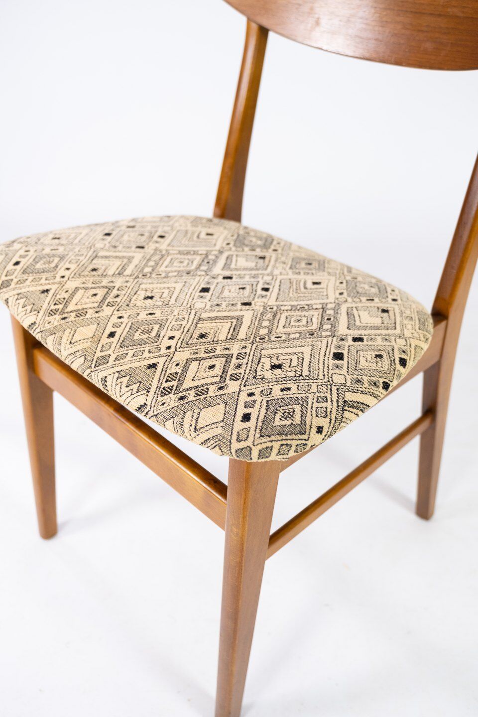 Set of six dining room chairs in teak and upholstered with light fabric, of danish design, 1960S