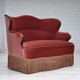 Canapé danois 2 places des années 1950, velours d'ameublement rose saumon, bois de frêne.