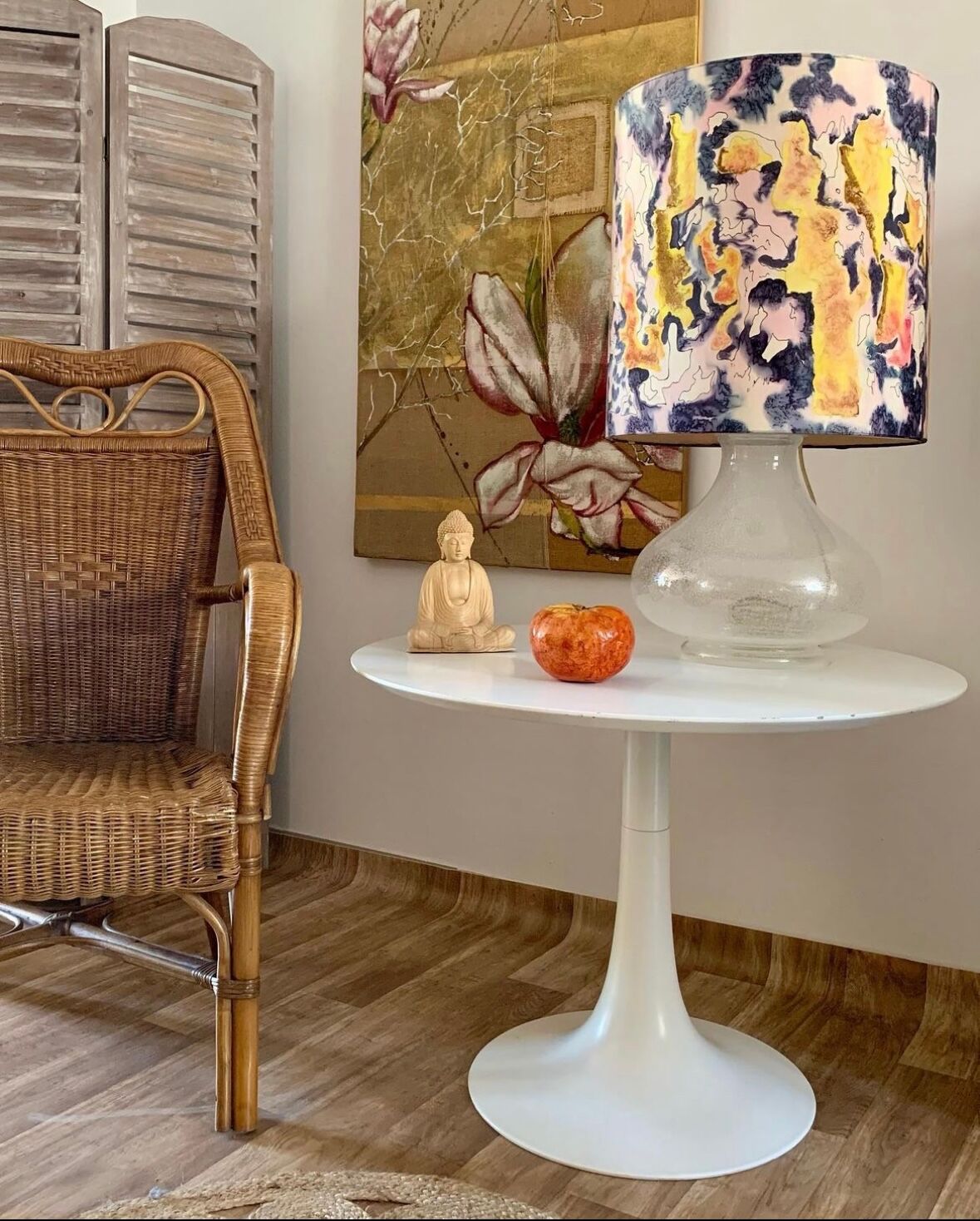 Table basse pied tulipe vintage