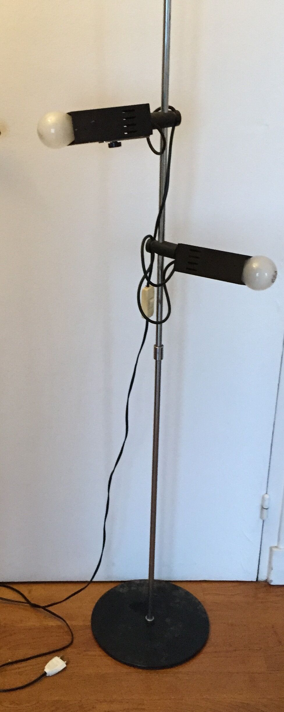 Vintage floor lamp 2 adjustable spotlights