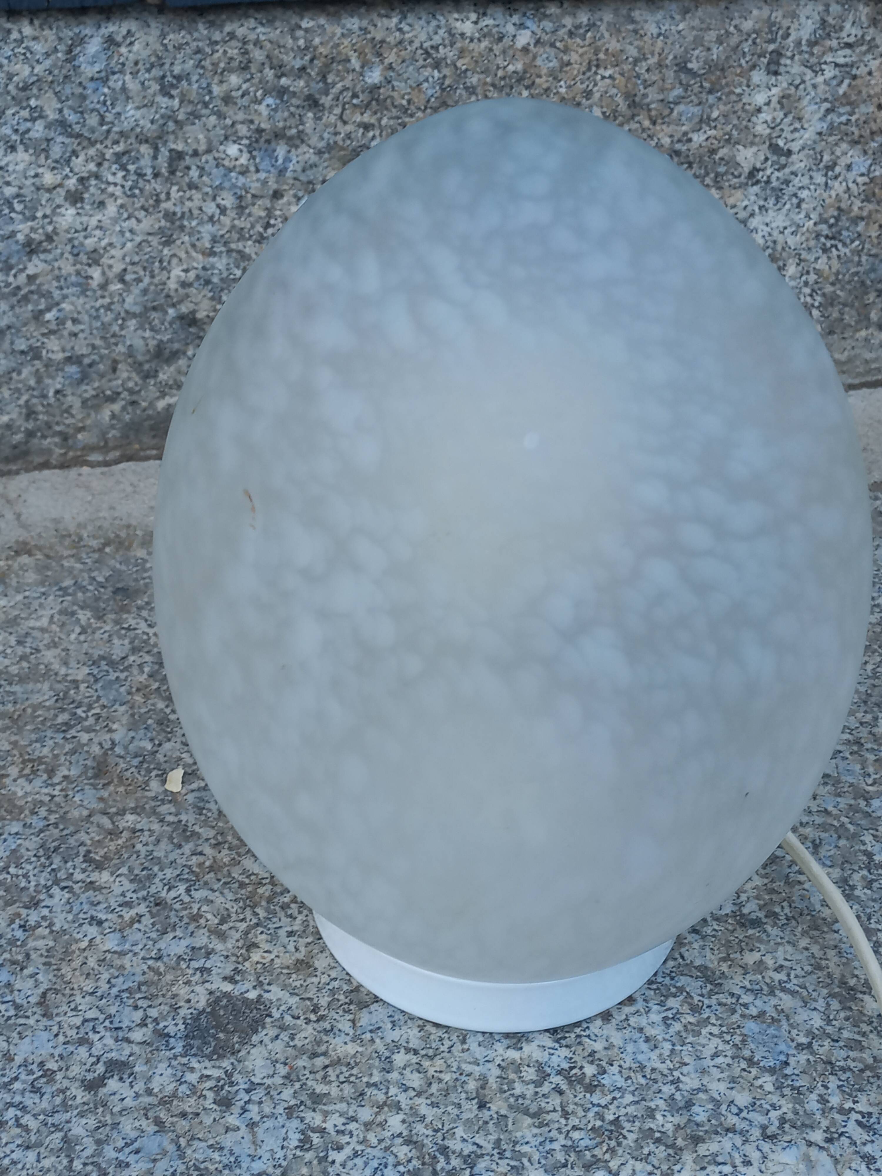 Speckled glass egg lamp by Vianne from the 1980s.