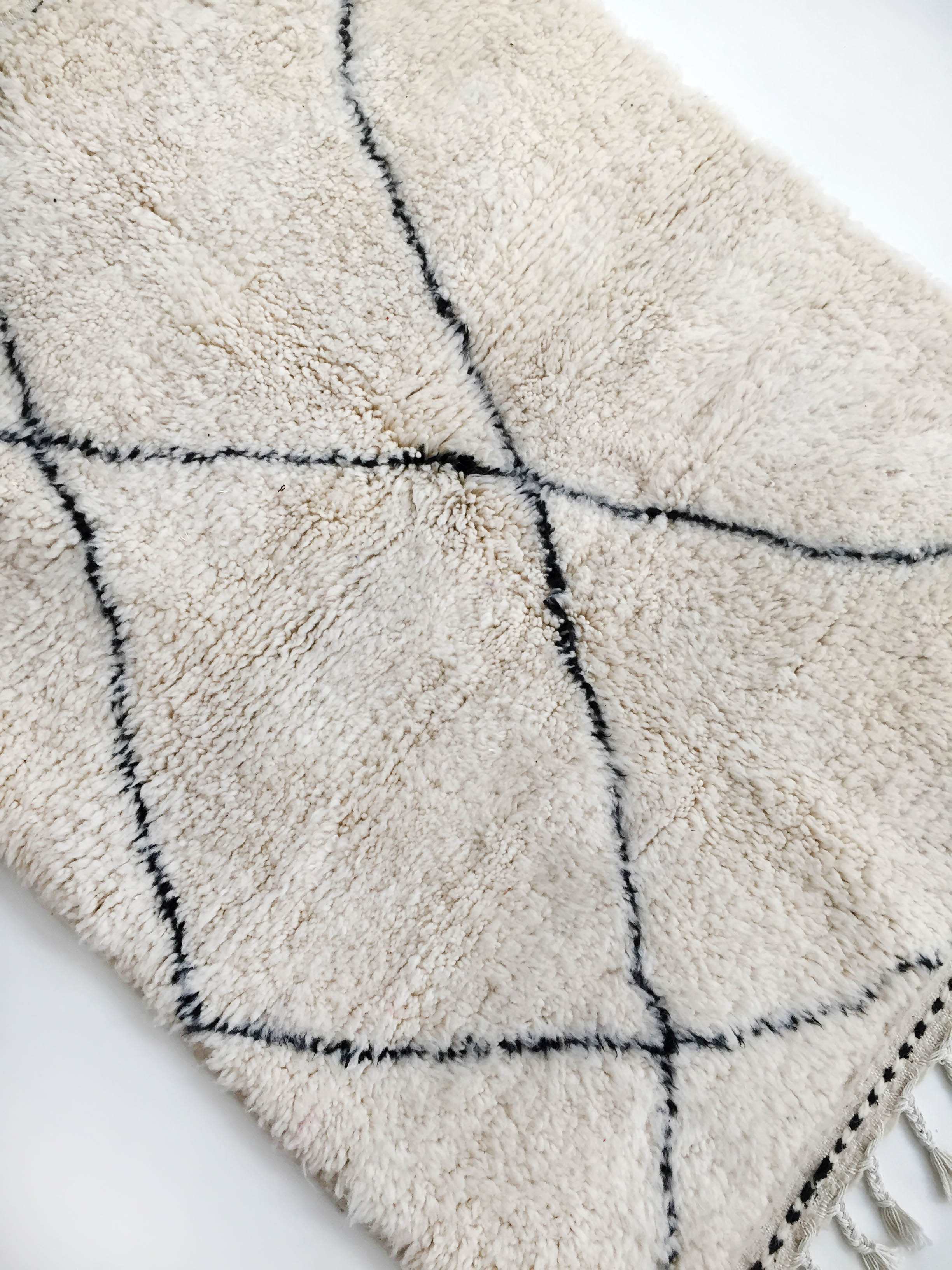 Moroccan Berber carpet blessed ouarain ecru with black abstract diamonds 154x116cm