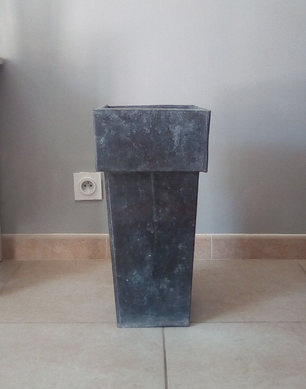 Old zinc vase 70s/80s