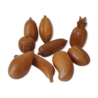 Lot de 9 fruits exotiques en bois massif
