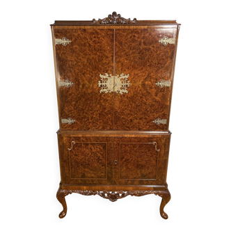 Mid-20th Century Burr Walnut Drinks Cabinet – Art Deco Elegance Meets Queen