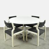Vintage round 4-5- persons dining table by Pastoe, 1970s