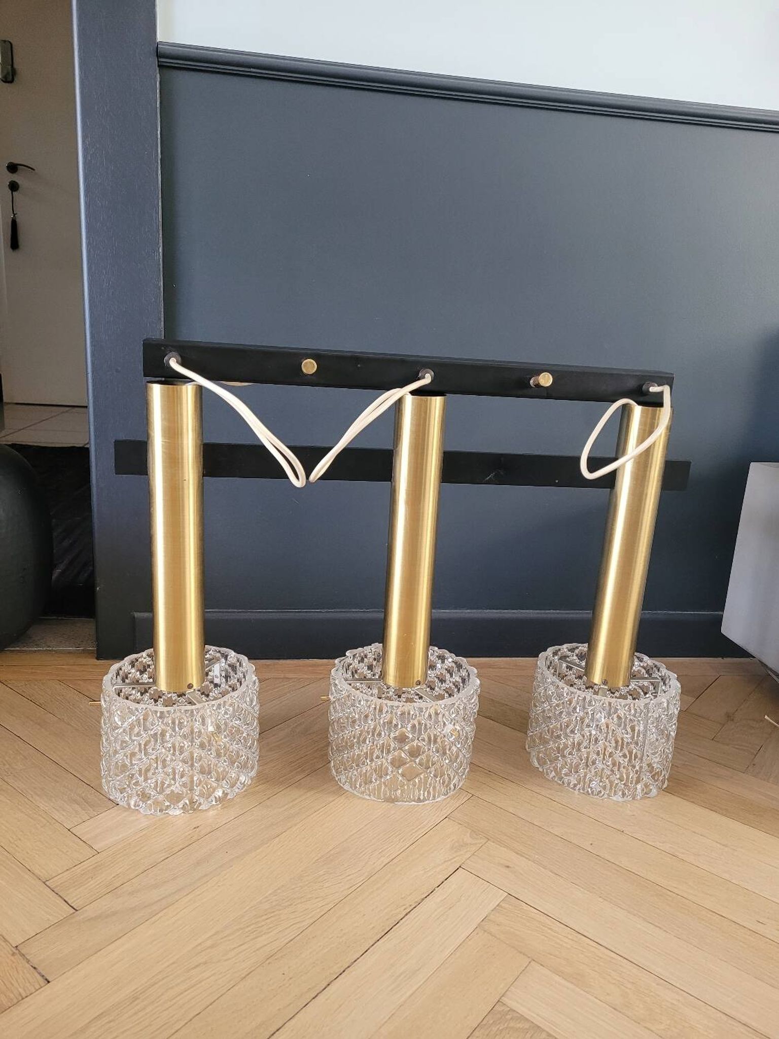 Vintage pendant chandelier in molded glass and brass