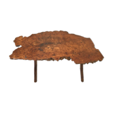 Table basse brutaliste en loupe d’orme