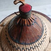Chapeau africain ancien artisanal