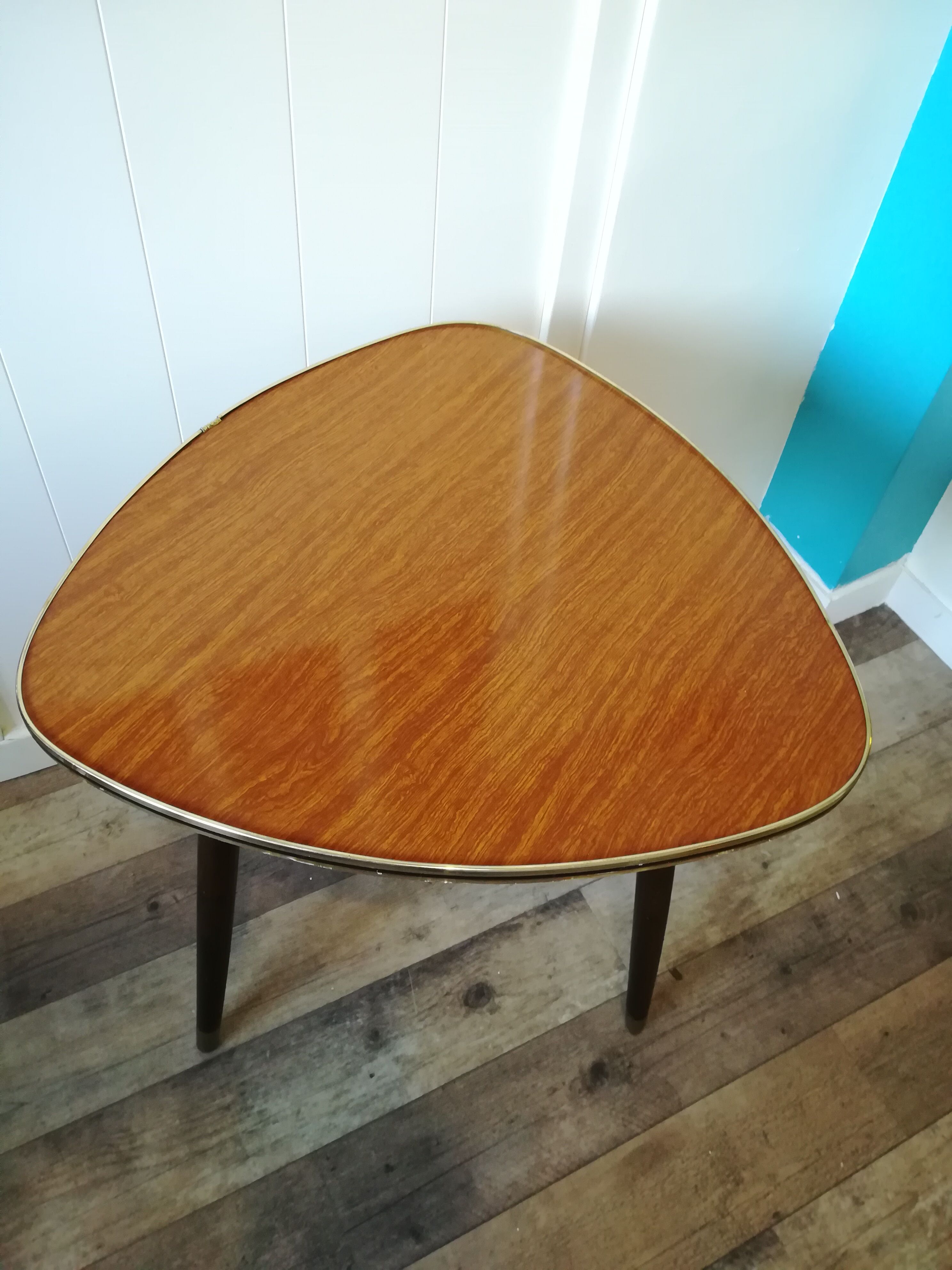 Table basse formica marron