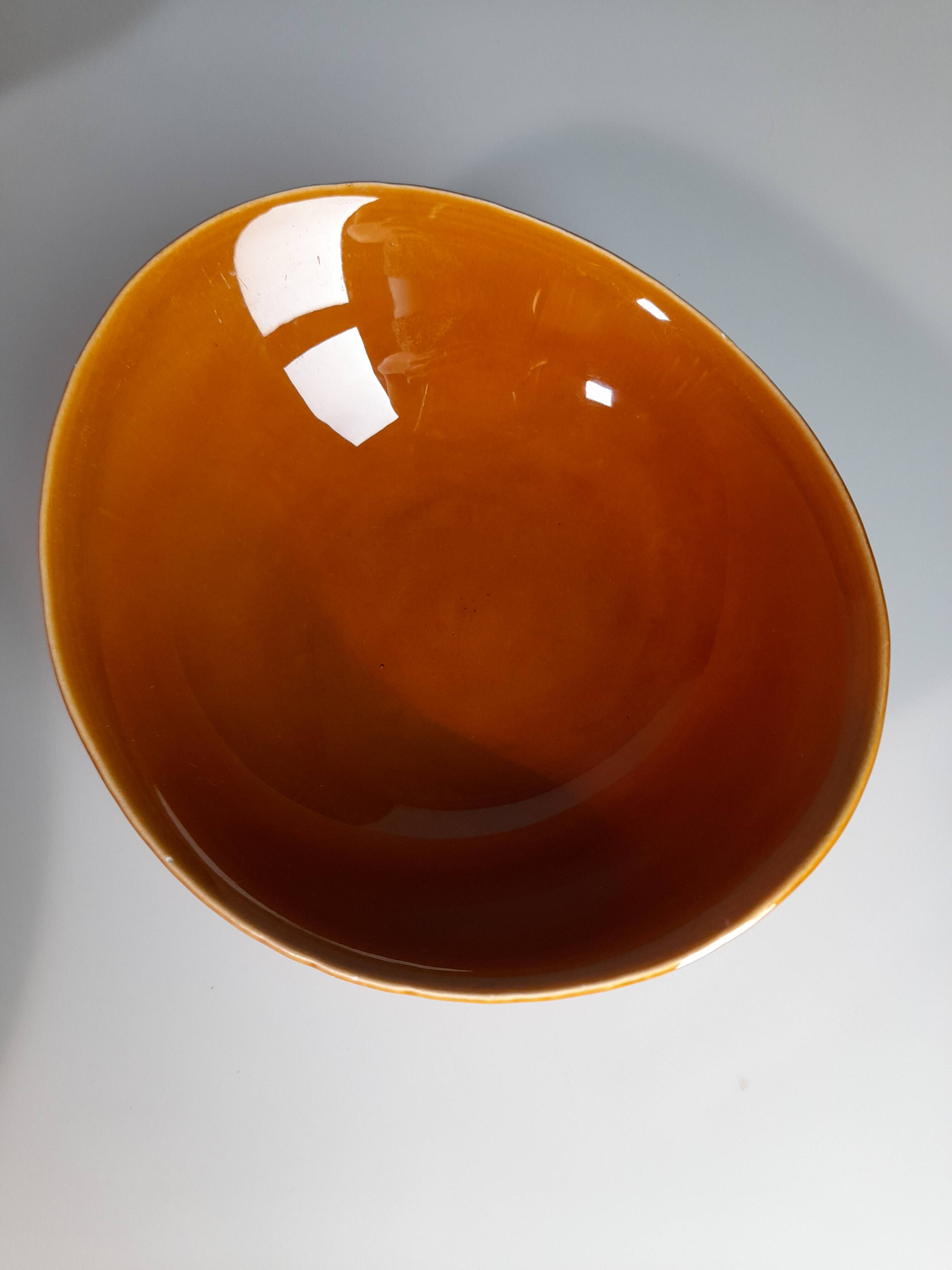 Set of 5 oval orange-yellow ceramic bowls from Faïencerie S