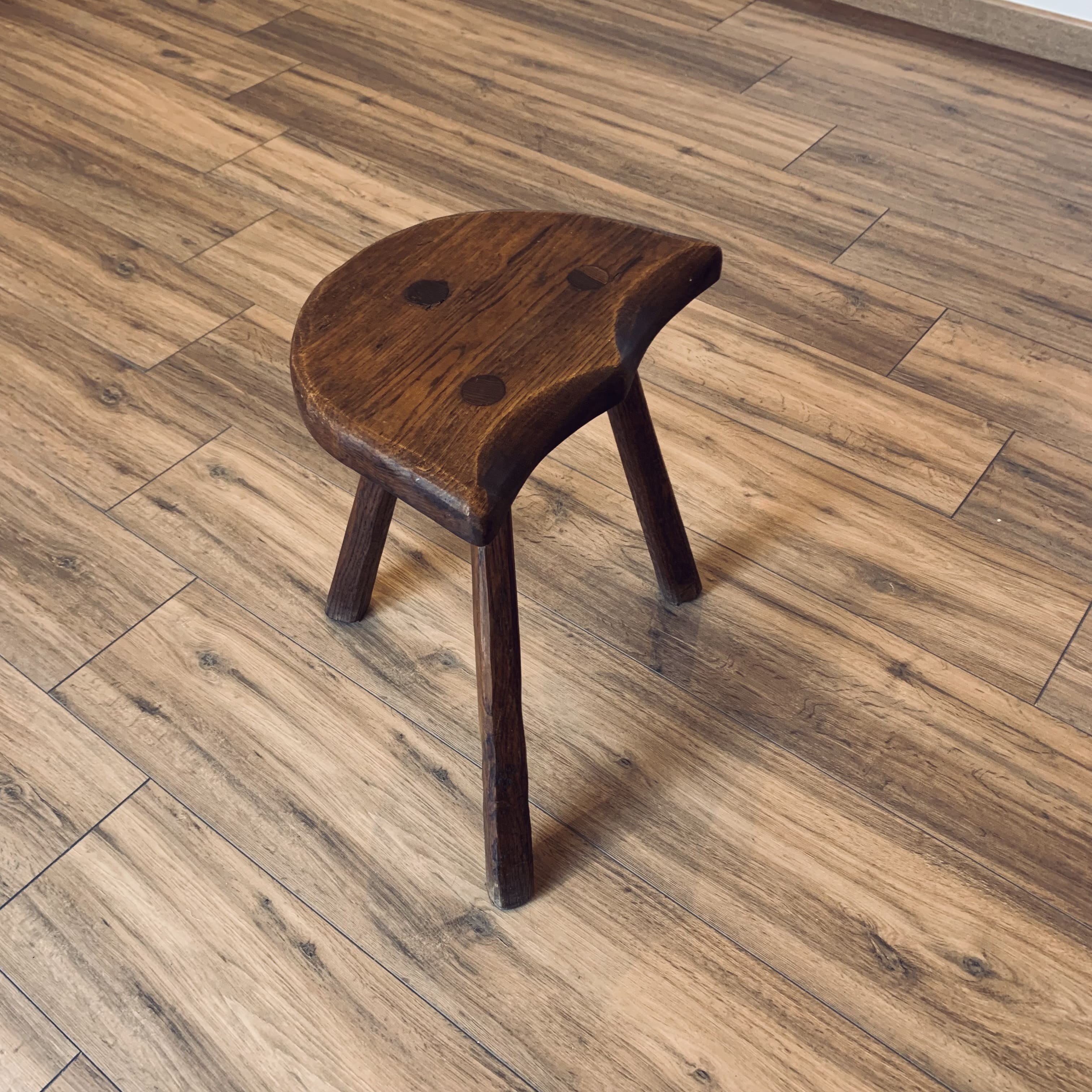 Tripod stool