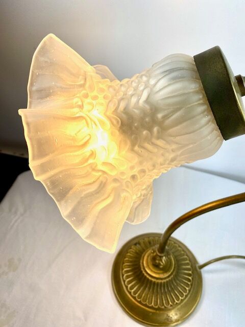 Tulip lamp