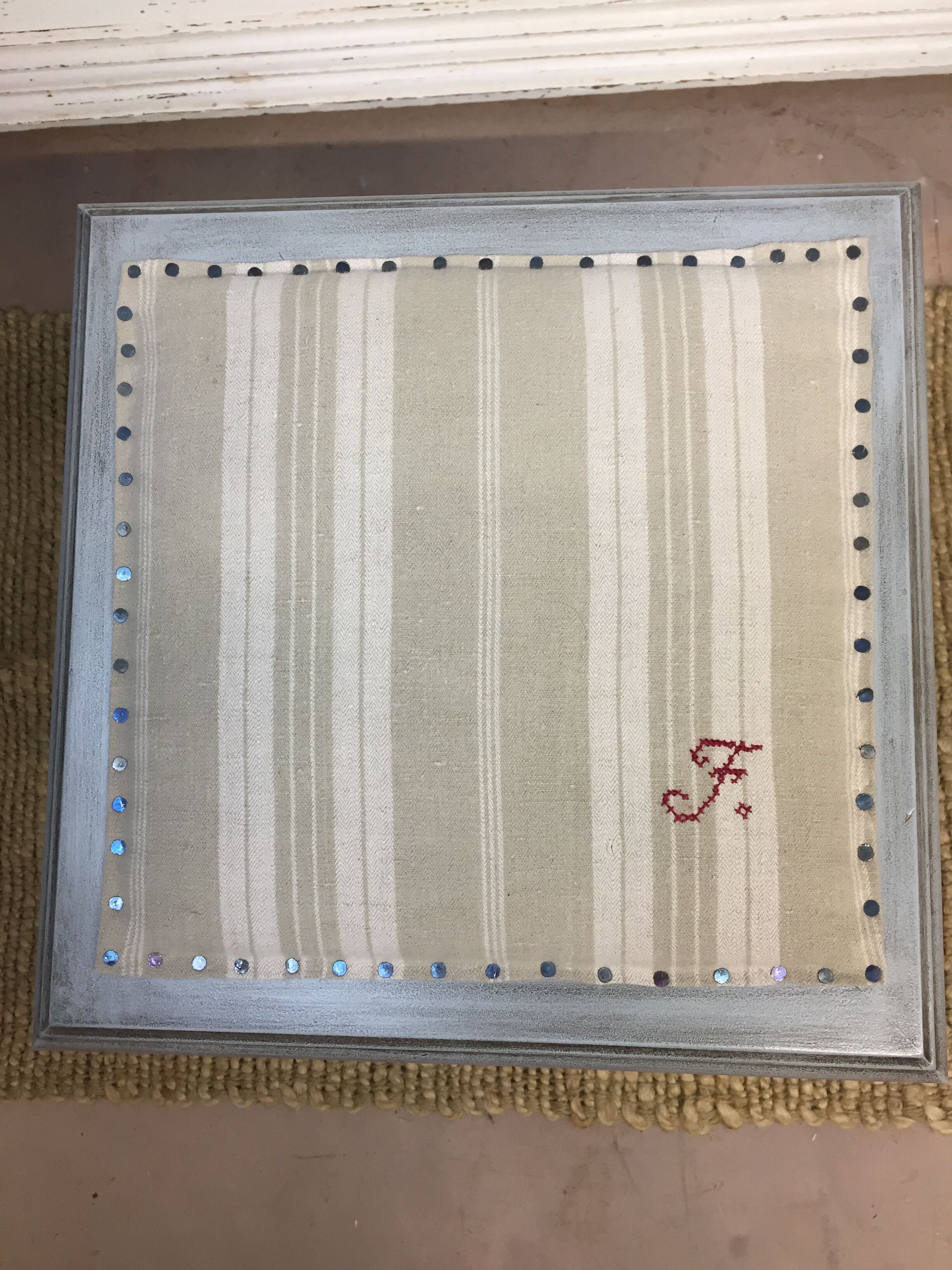 Tabouret bois et toile à matelas