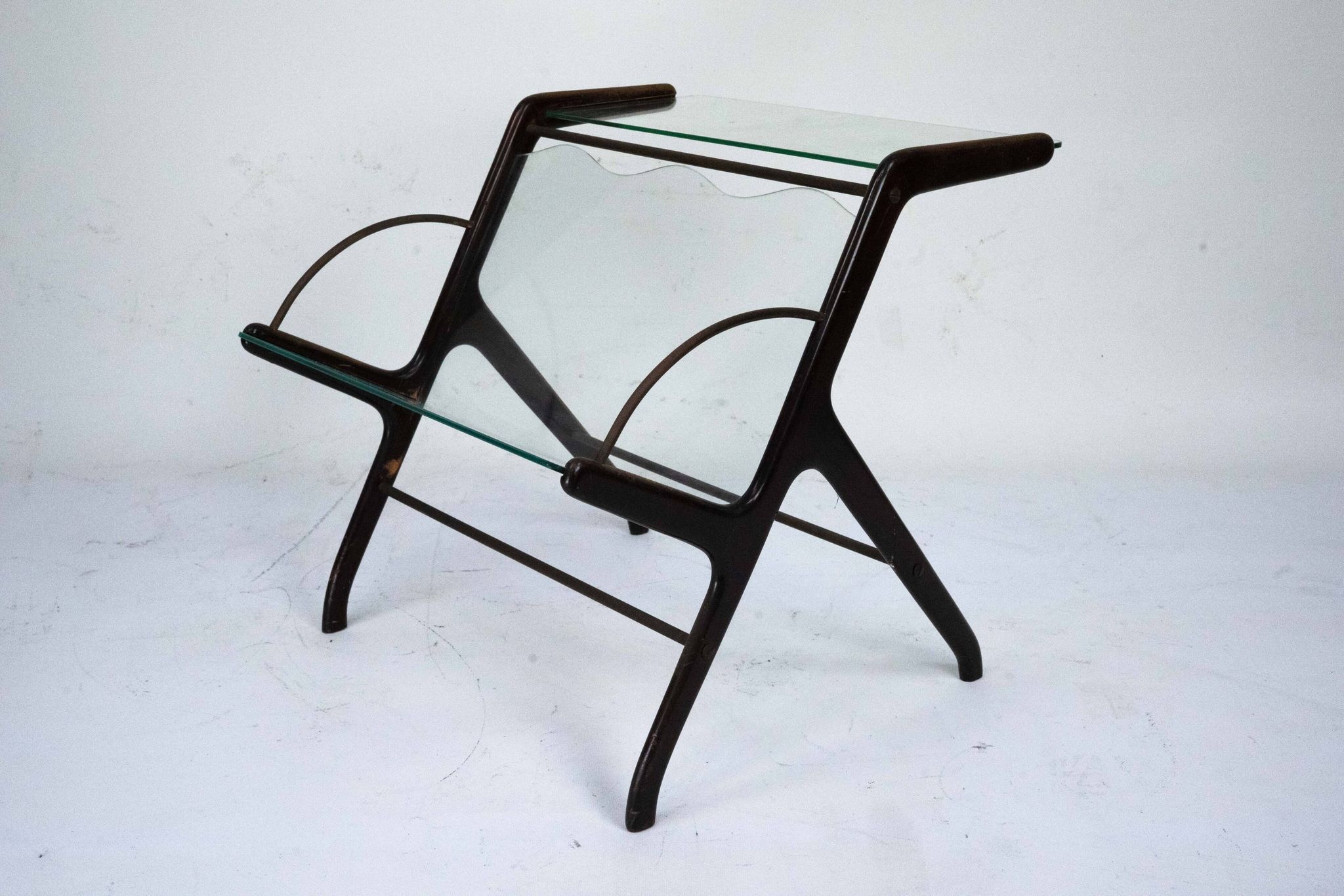 Ico Parisi Magazine Rack in Wood, Brass and Glass. Italy, 1950s