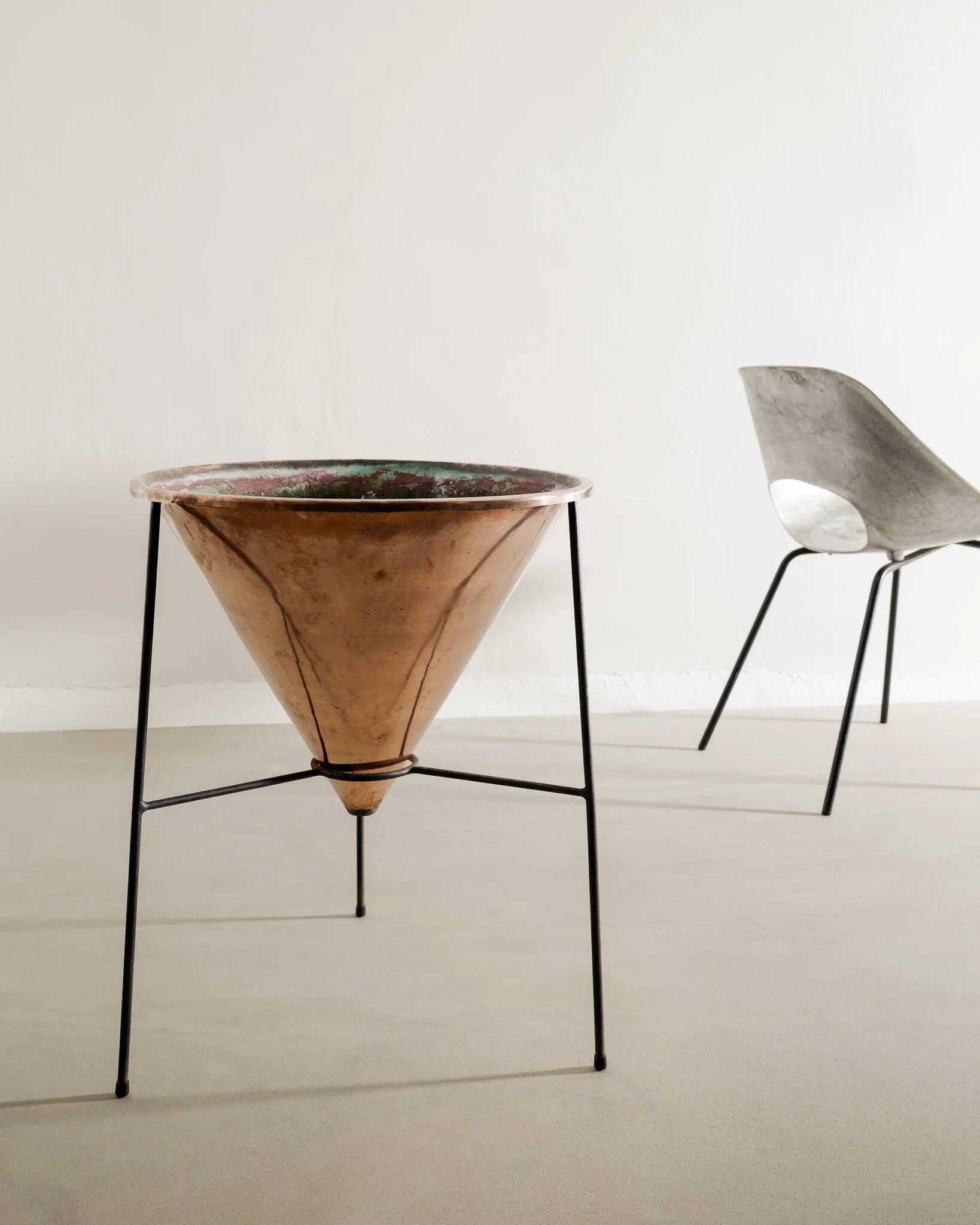 Swedish Mid Century Copper Metal Tripod Planter Hans-Agne Jakobsson, 1950s