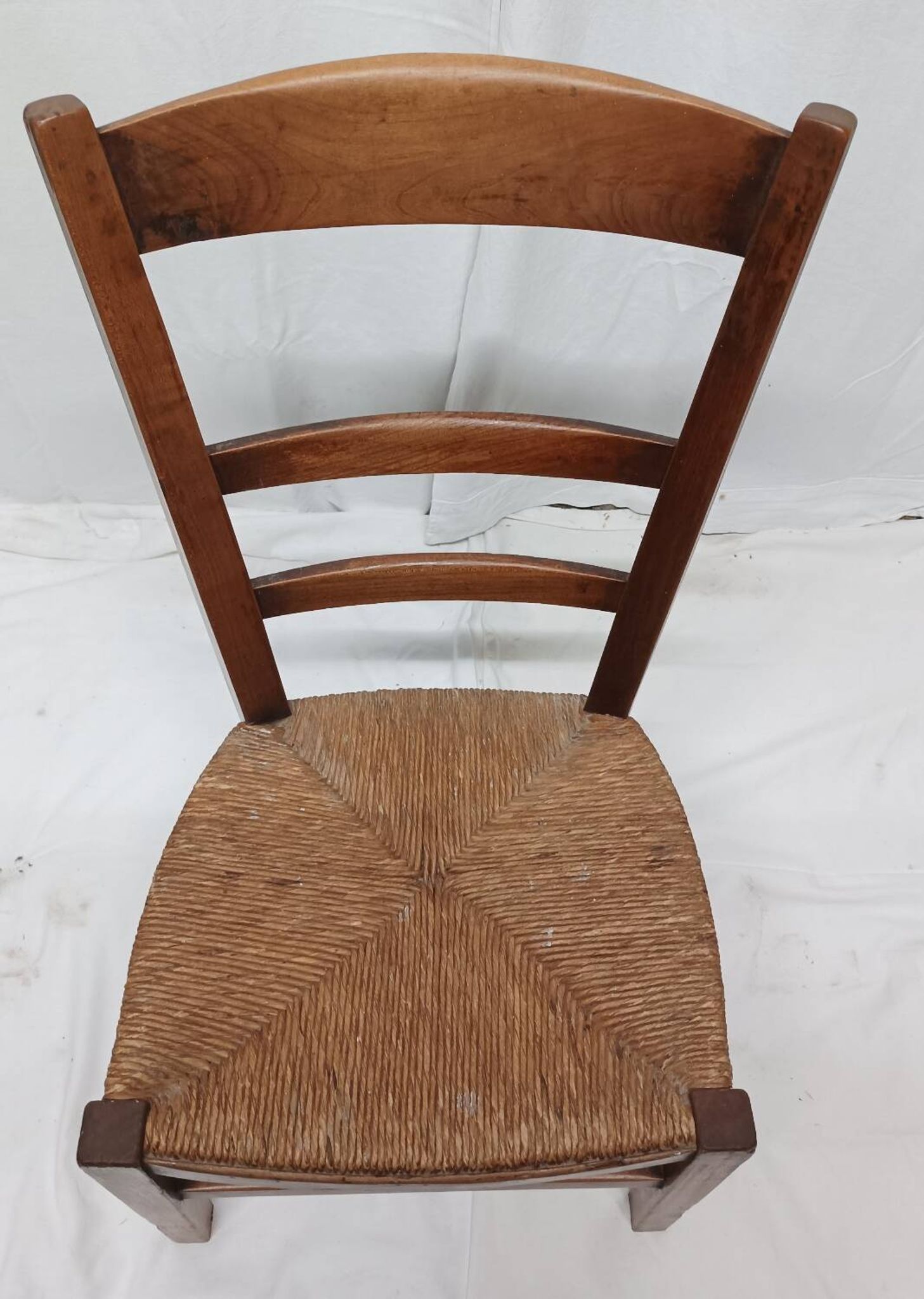 Ancienne chaise de nourrice