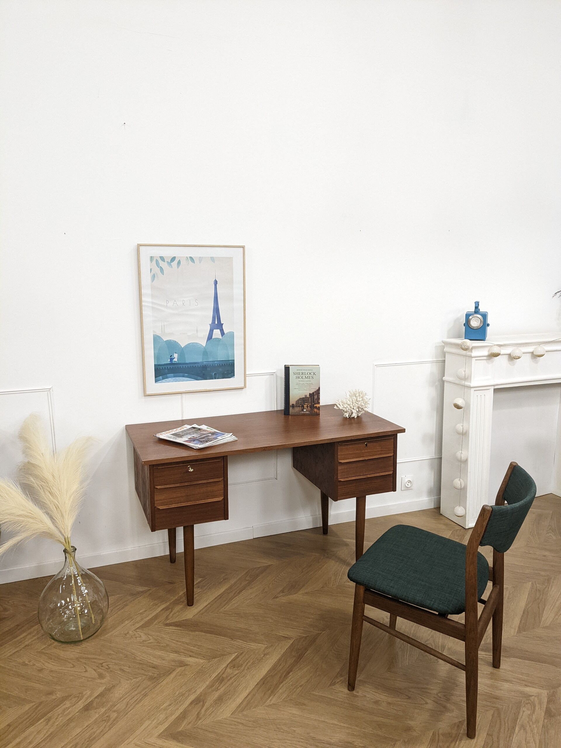 Scandinavian desk