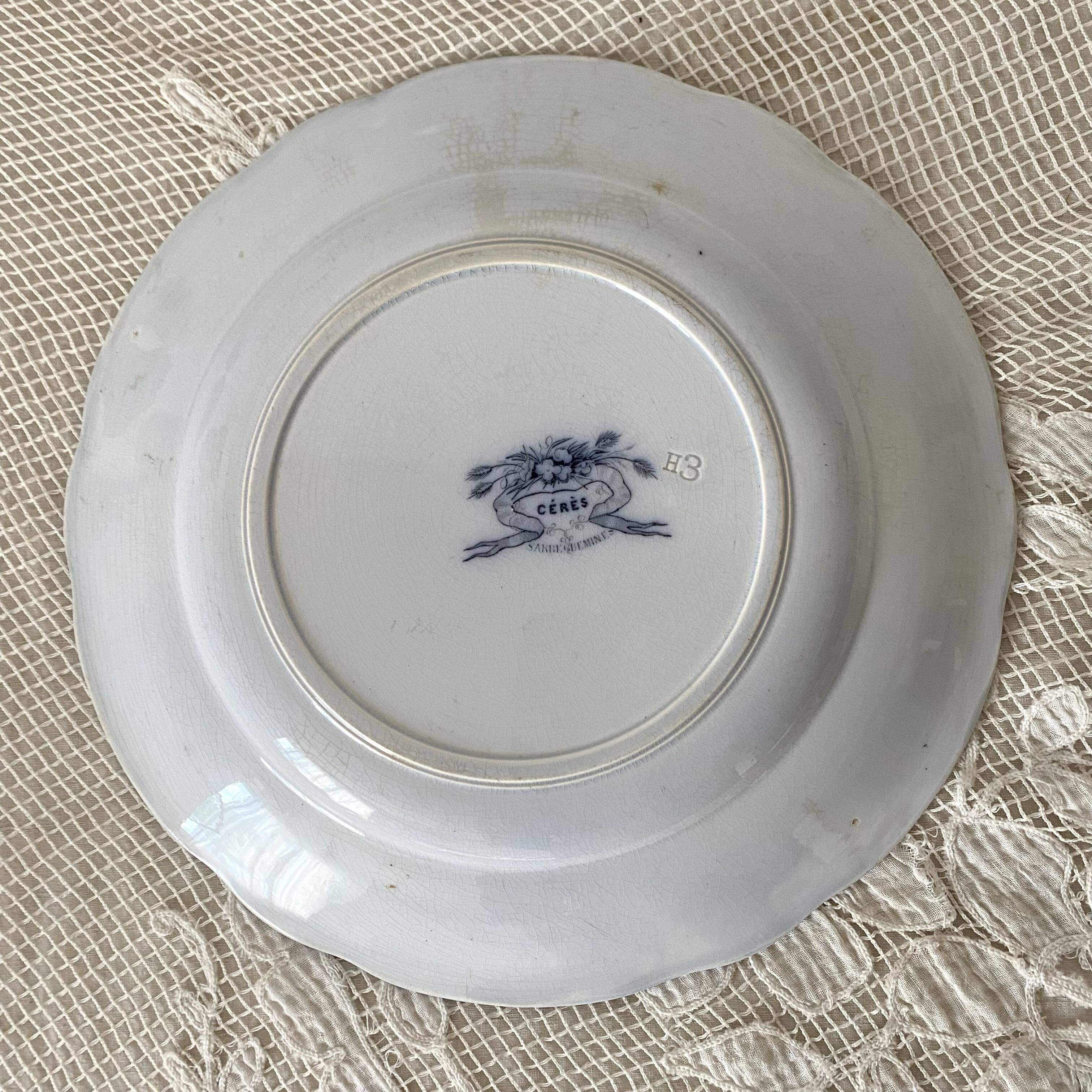 Plat rond en terre de fer Sarregueines "cérès"