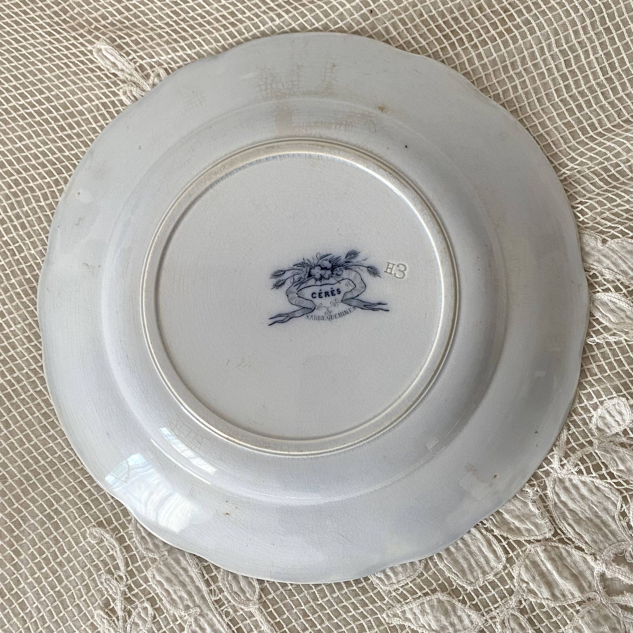 Round ironstone dish Sarregueines "Ceres"
