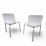 Designed by Poul Kjærholm / 1978/2007  White shell / white leather