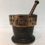 Bronze mortar, Art Deco, signed "The bronze"