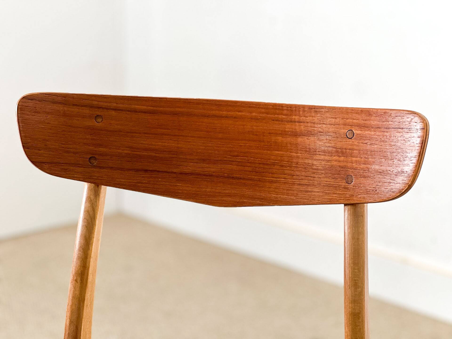 Chaise de salle à manger Møsbol (10 disponibles)