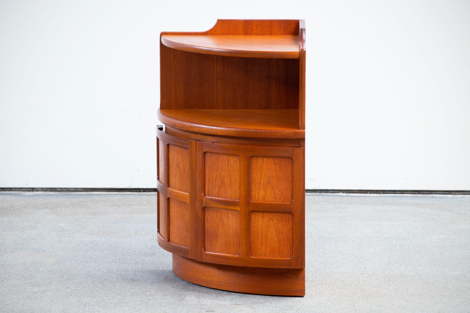 Vintage Scandinavian corner furniture / buffet 1960