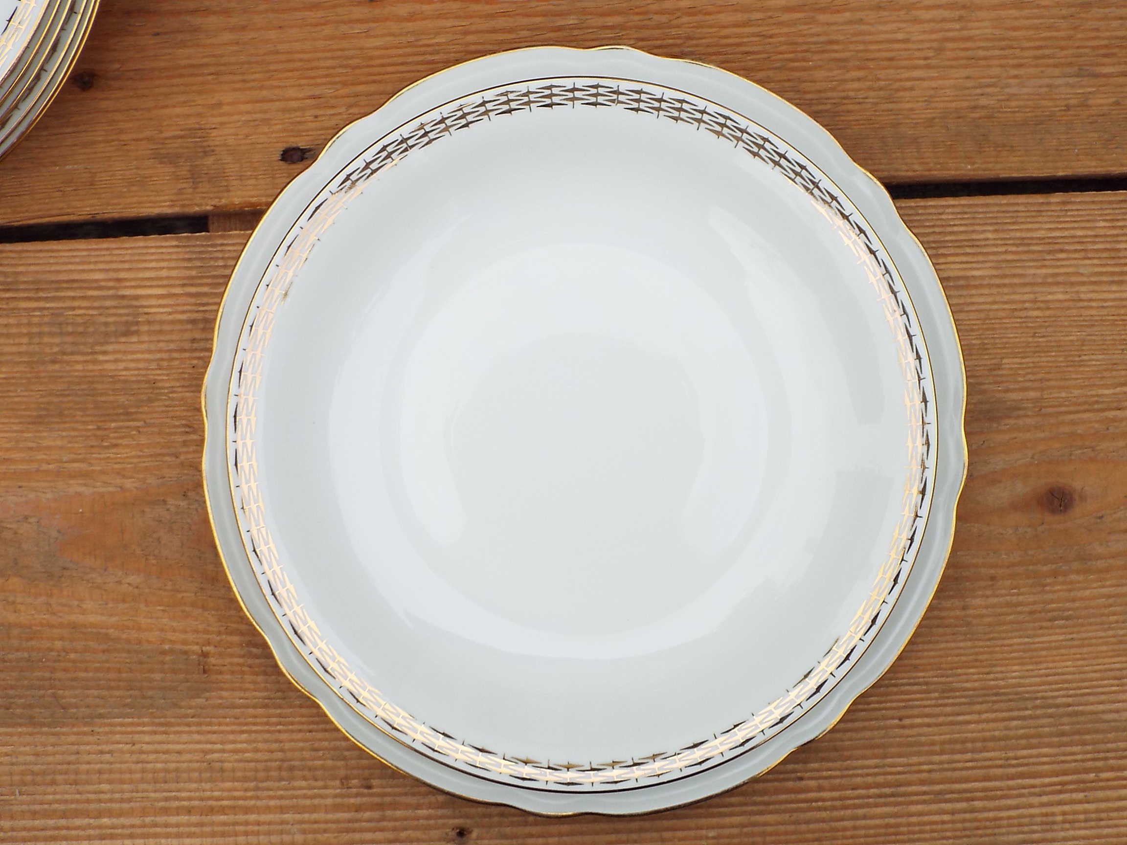 5 hollow plates white porcelain