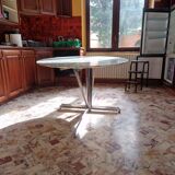 Oval marble table circa 1970