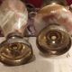 Duo de vases vintages en onyx et laiton