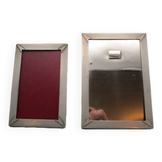 Set of two vintage metal frames