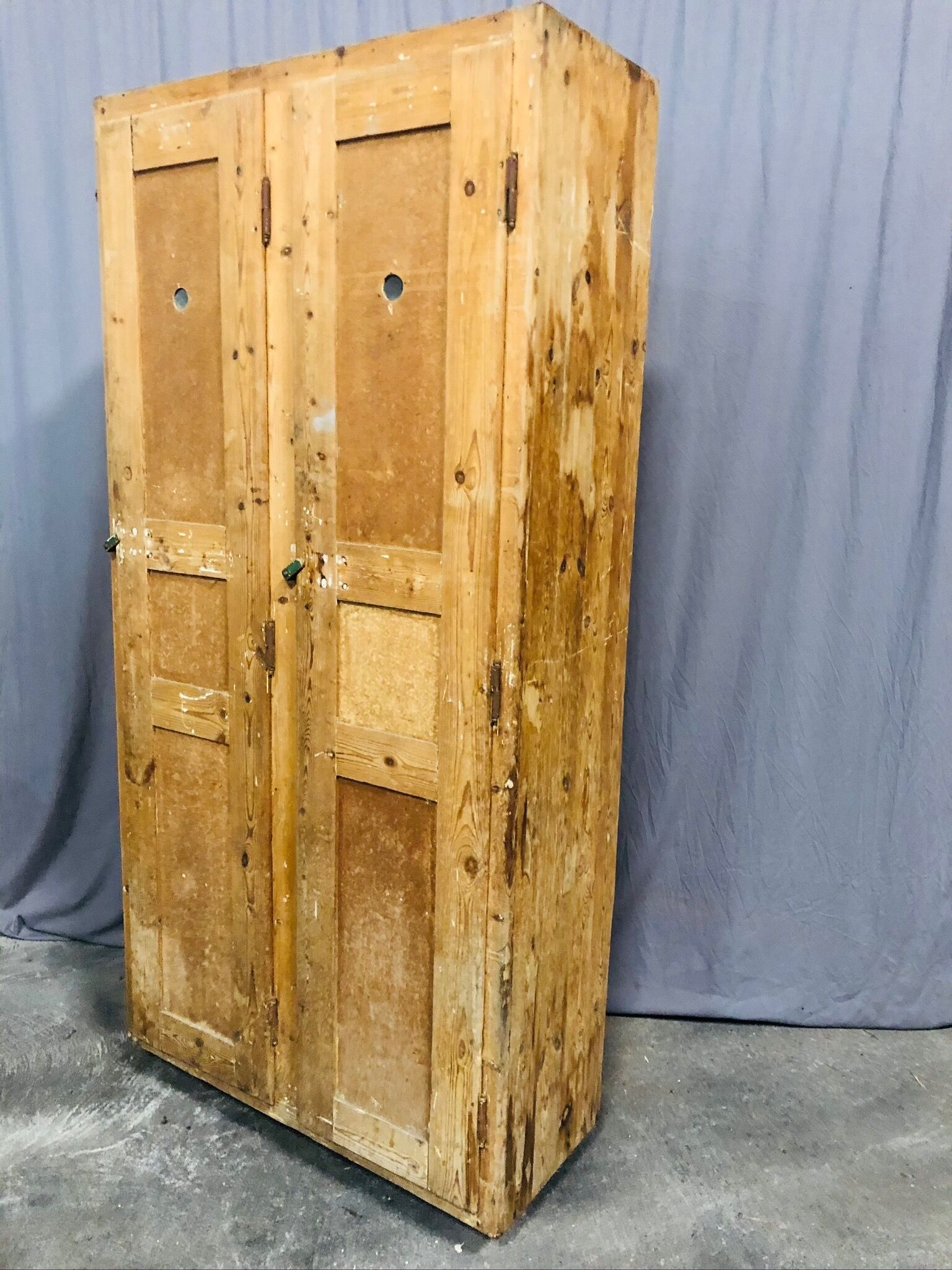 Ancient wood wardrobe, 2 doors