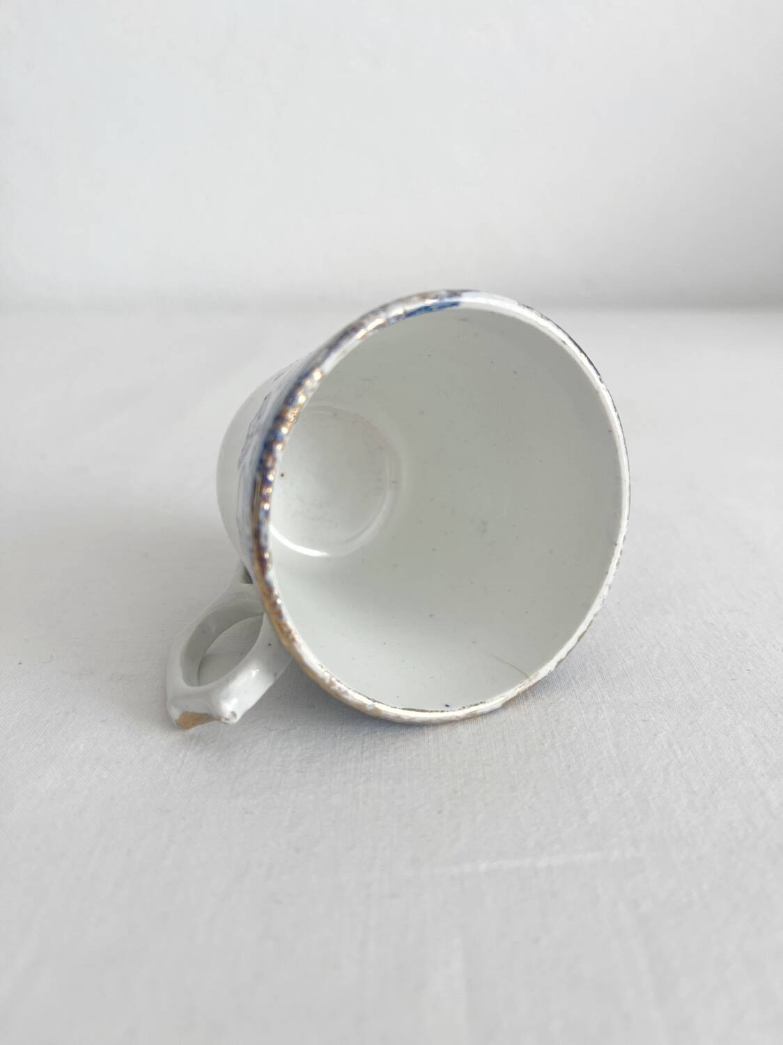 Saint Amand “Floral” old iron earth coffee cup