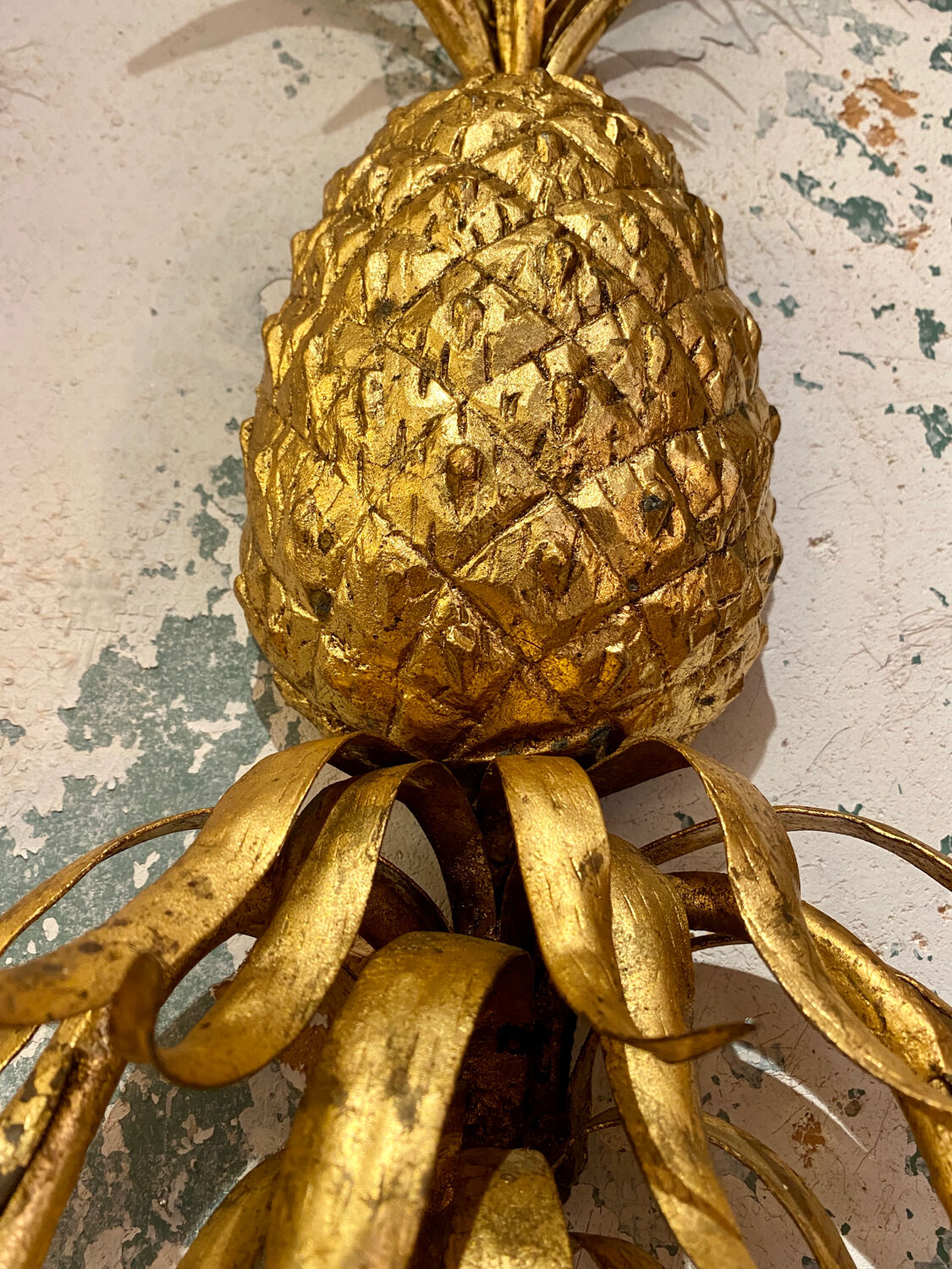 Hollywood regency pineapple wall lamp