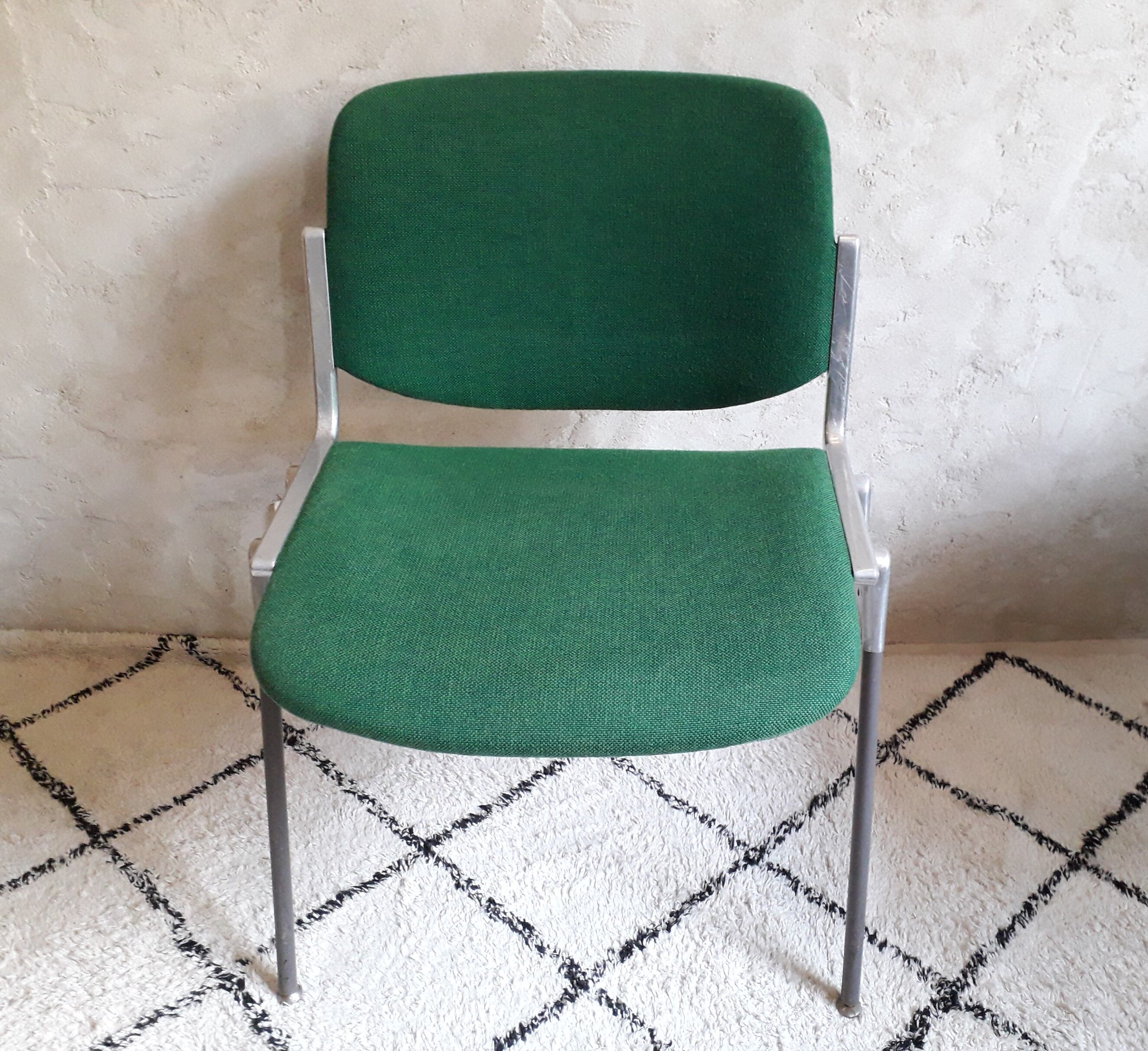 Lot de 4 chaises DSC 106 design Giancarlo Piretti pour Castelli