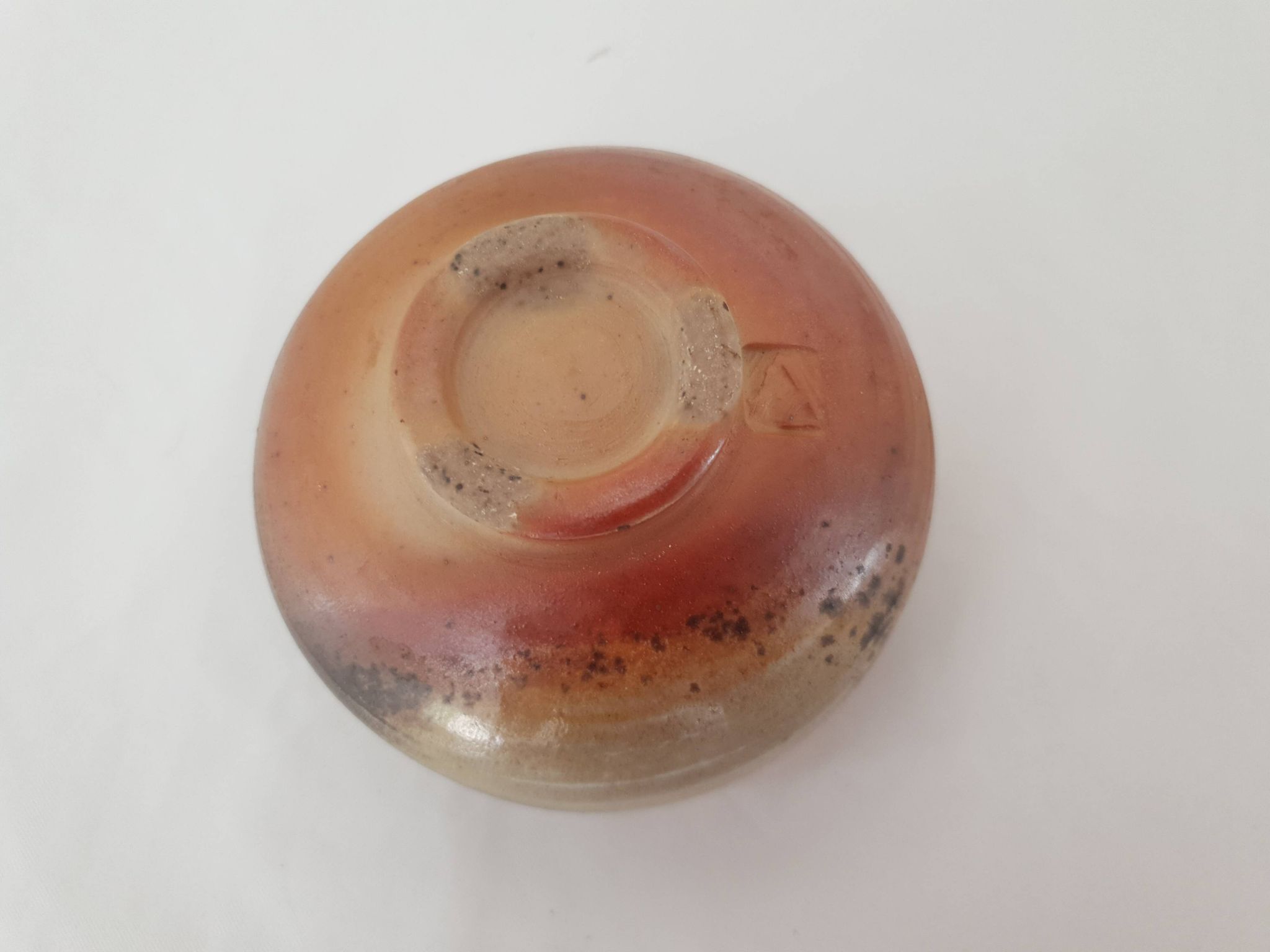 Signed ceramic bowl / cup (Pictogram to identify)