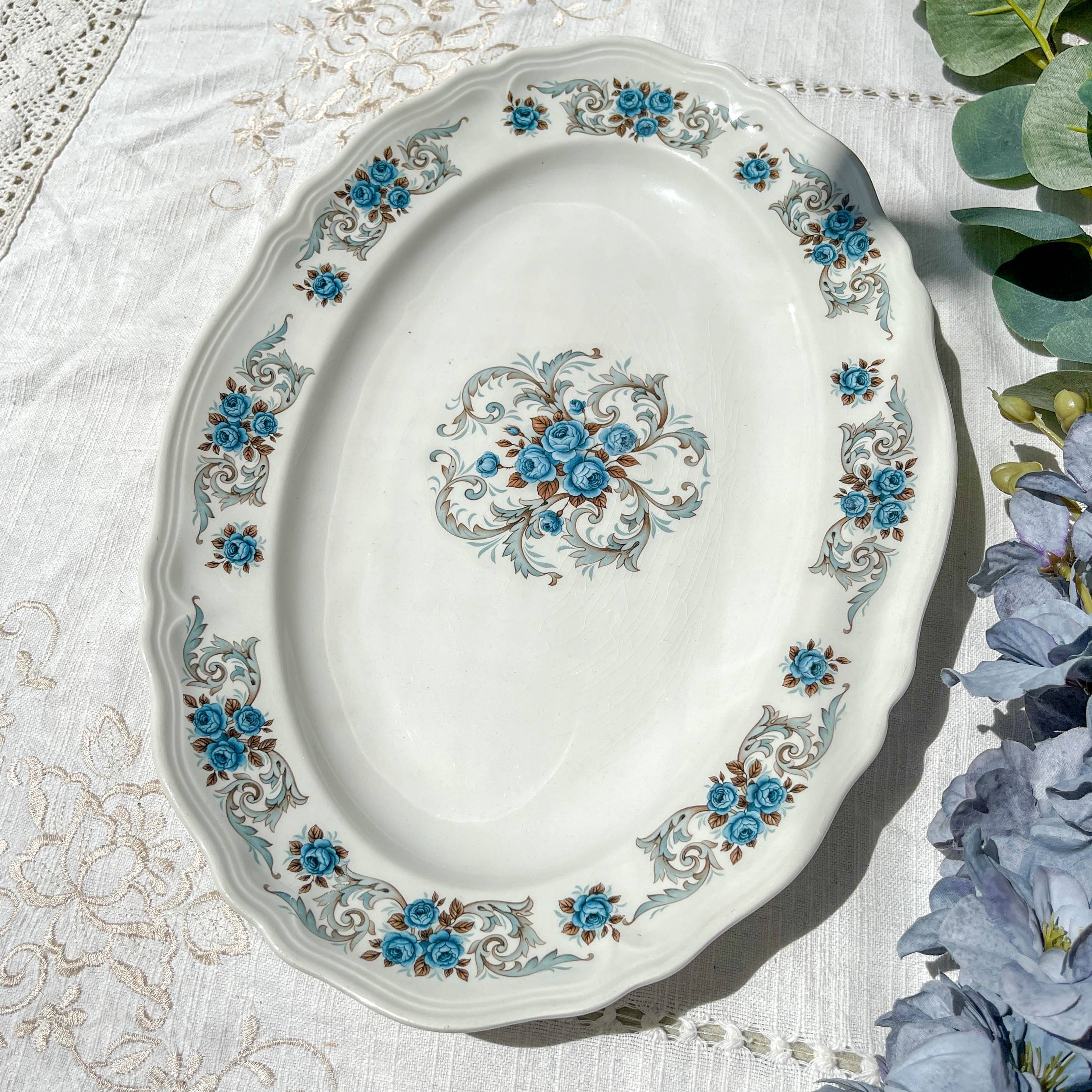 Oval dish Moulin des loups orchis sévigné floral pattern blue gray