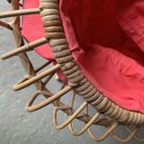 Round rattan worker - pink fabric