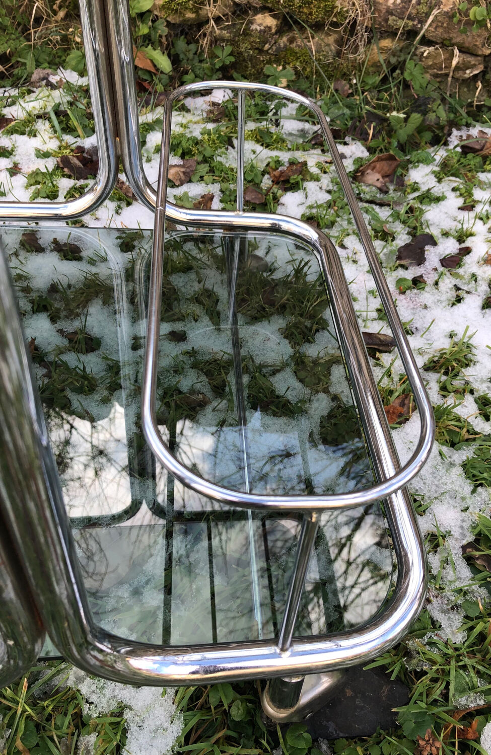 Smoked glass serving