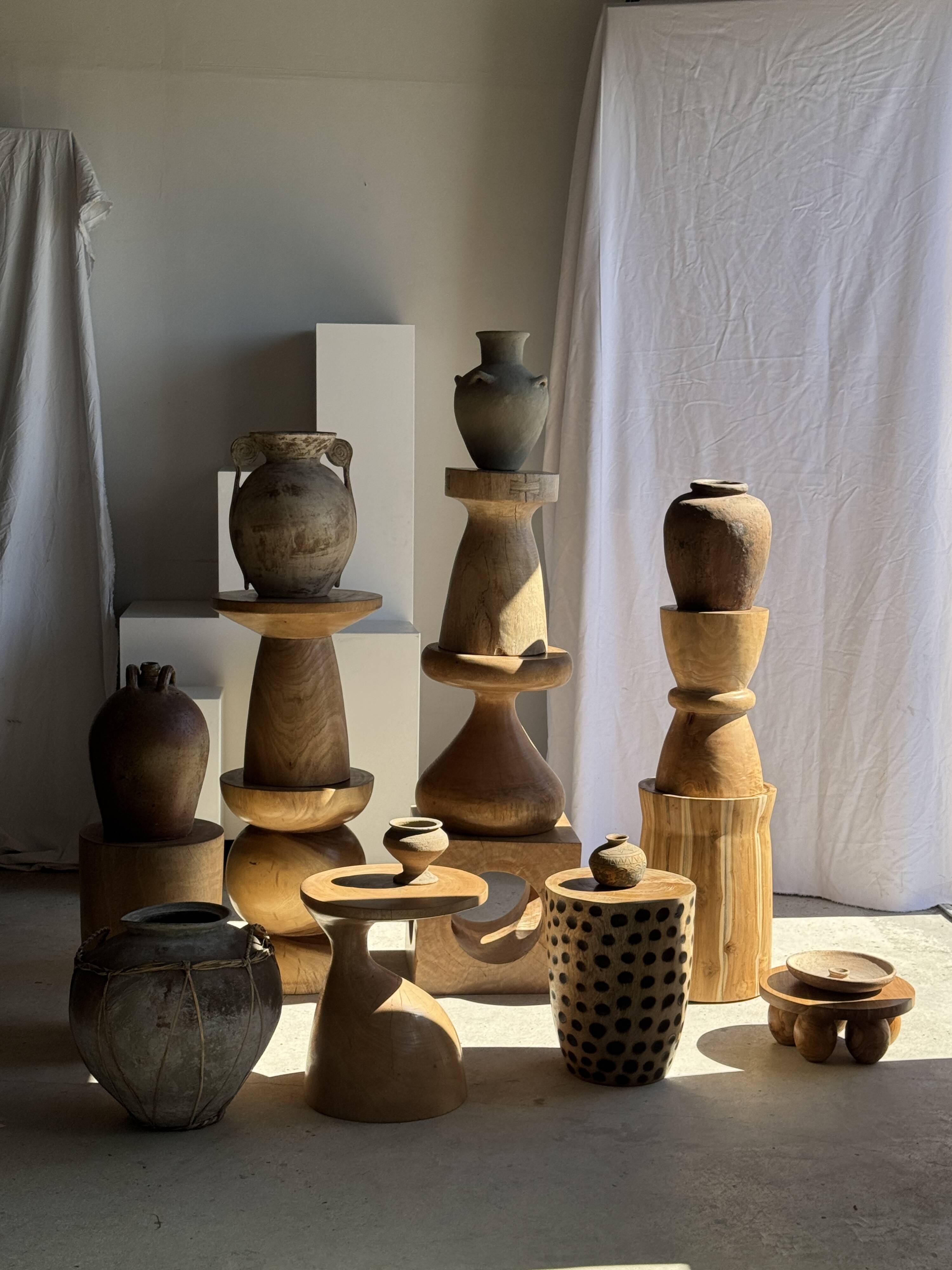 Stool, side table, end table in solid suar wood, spheres H50 D39.