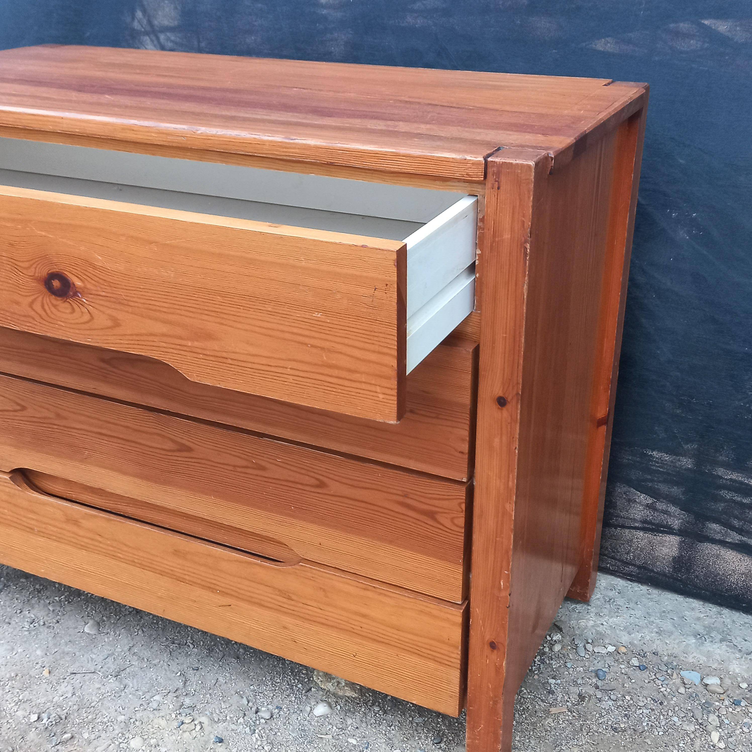 pine chest of drawers