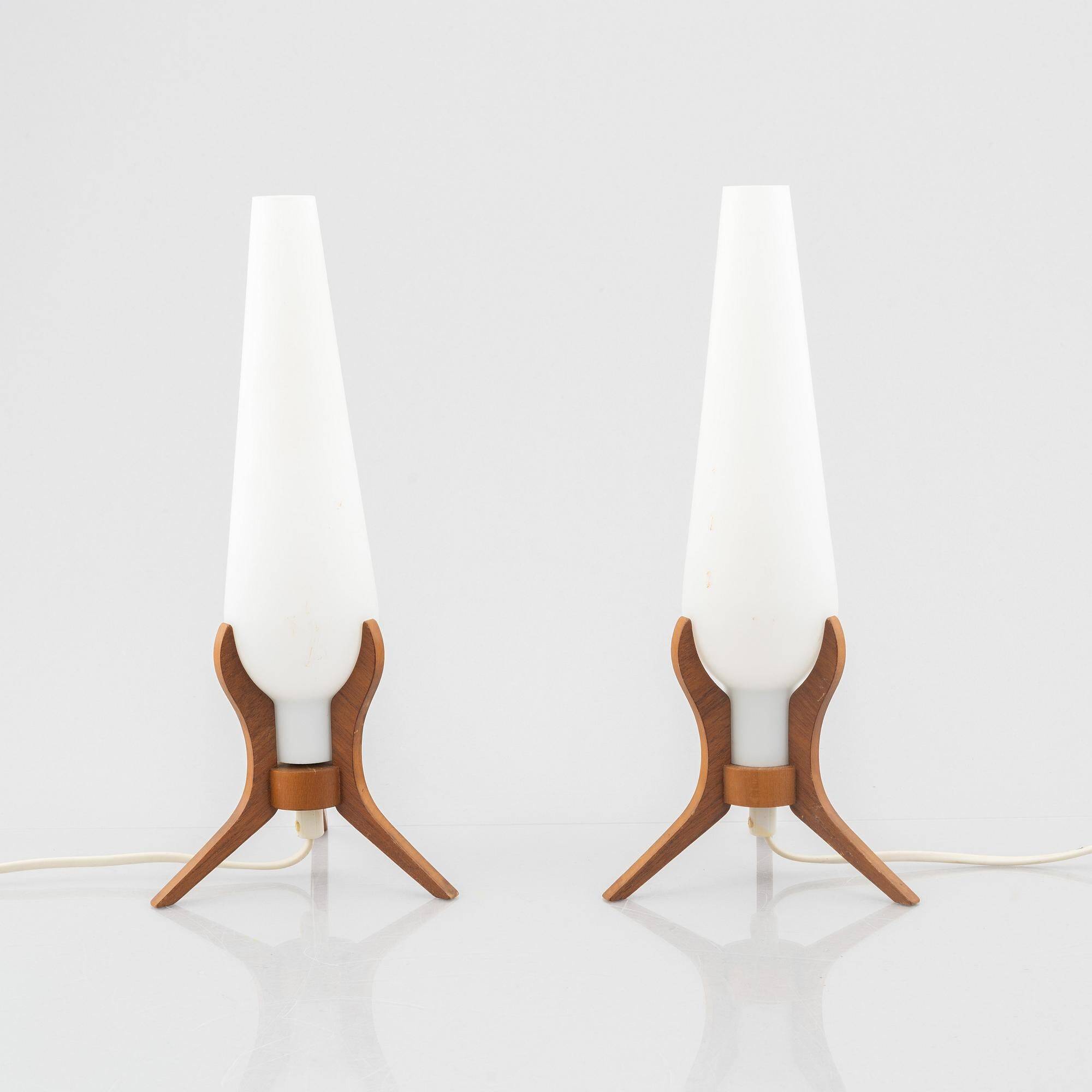 Pair of Orrefors desk lamps in teak and glass, Sweden 1960.