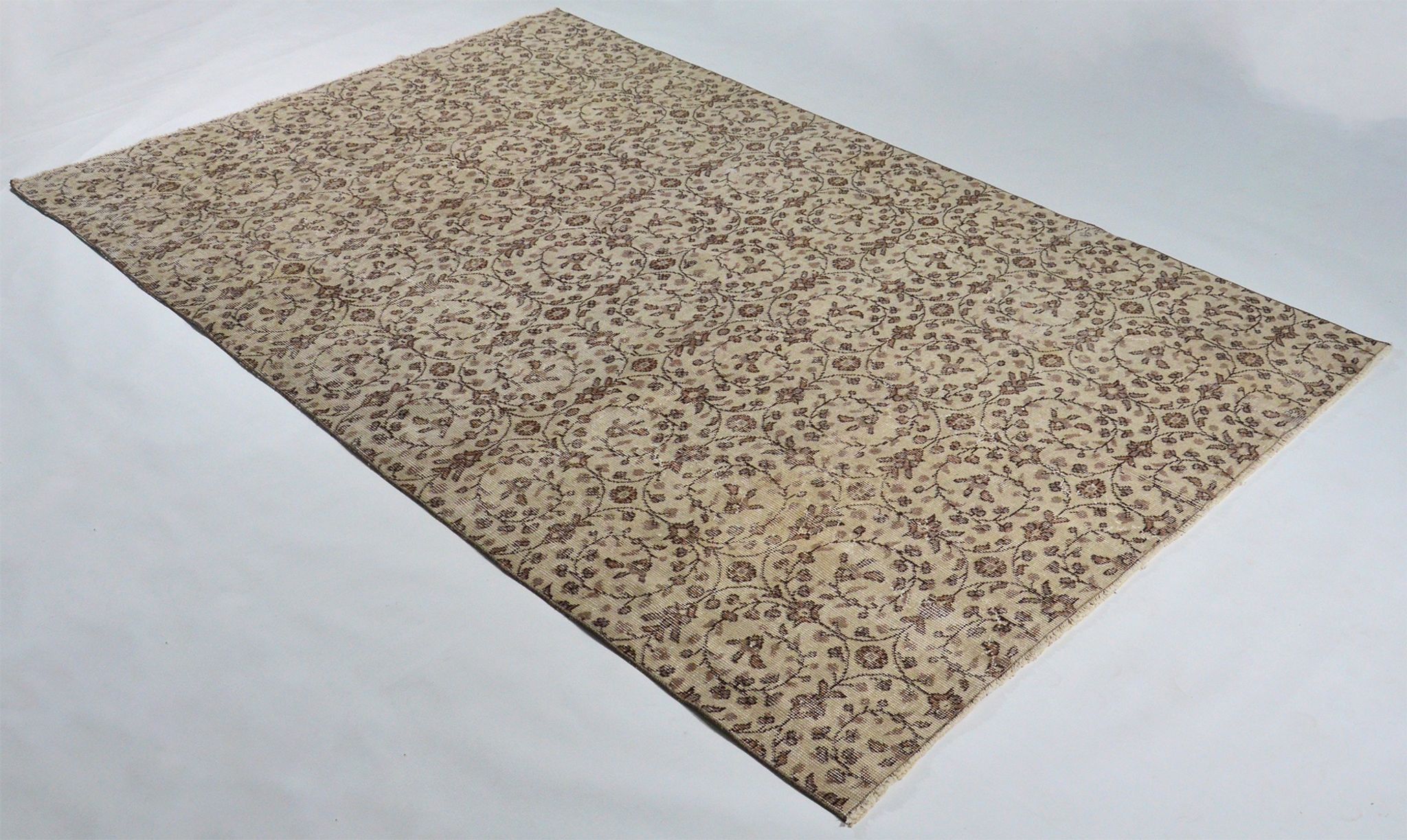 Tapis vintage anatolien fait à la main 285 cm x 187 cm