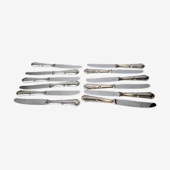 12 couteaux en métal argenté milieu XVème